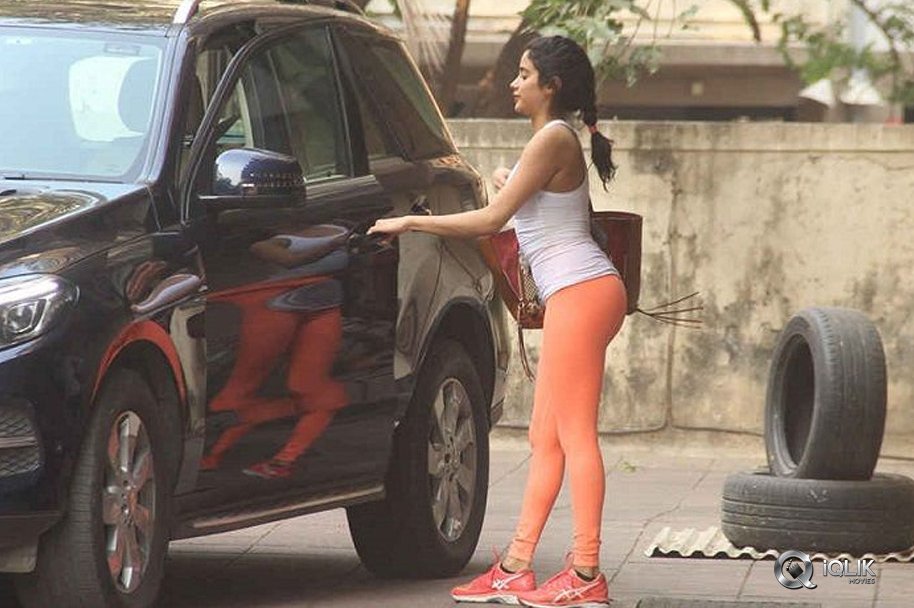 Janhvi-Kapoor